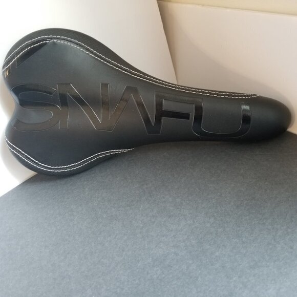 Snafu Bike Seat Long Nose Universal Saddle Bicycle Black Cycling - Picture 2 of 16